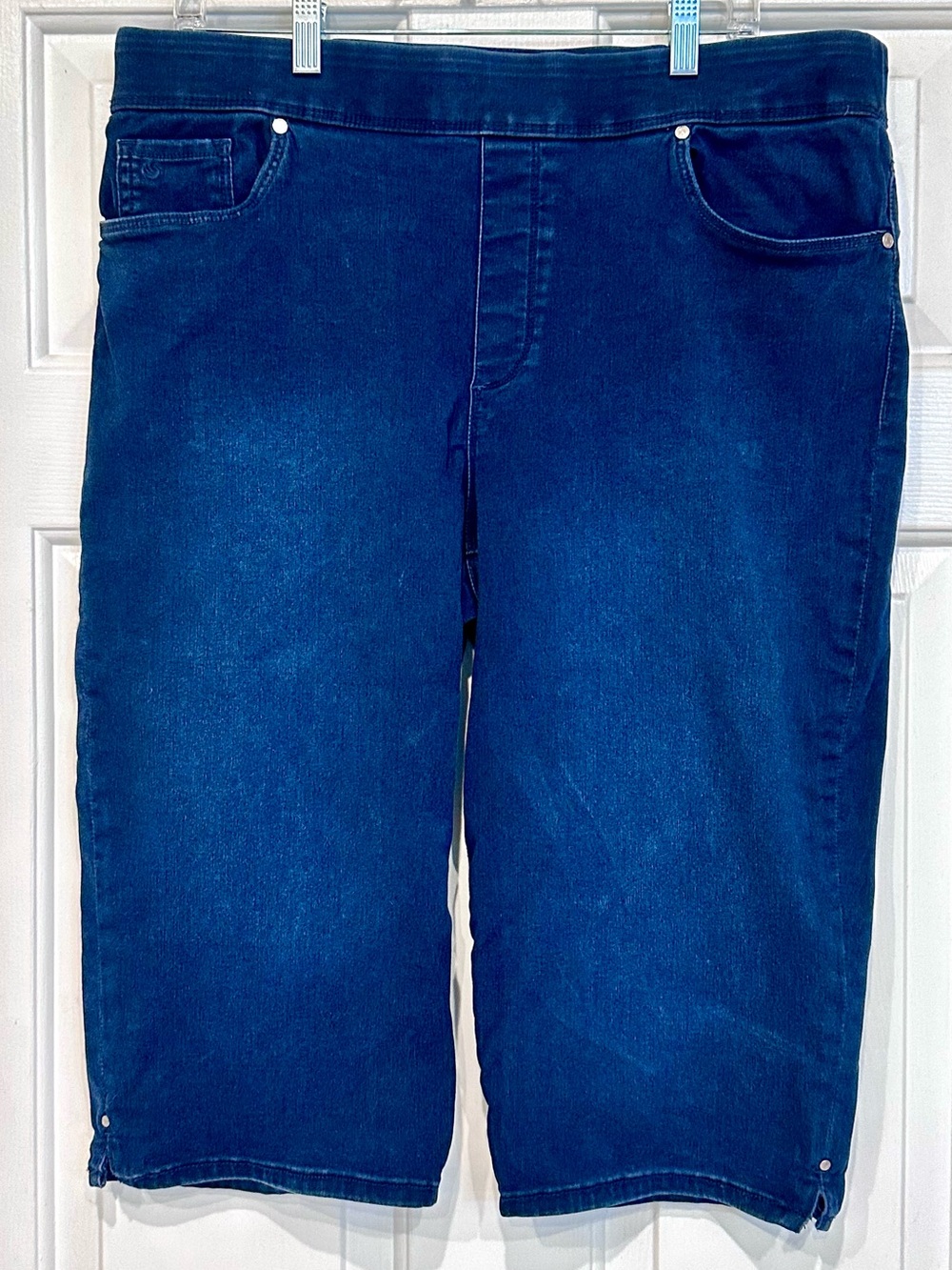 Gloria Vanderbilt Avery Pull-On Capri Jeans – Size 16